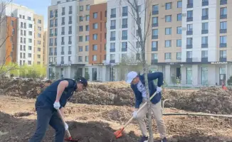 Взаимосвязь здоровья человека и экологии: врачи Астаны высадили деревья в поддержку иммунизации