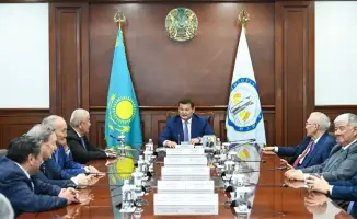 Поздравление ветеранов труда юбиляров в Справедливом Казахстане