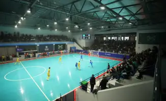 Аким Мангистауской области поддержал сборную Казахстана по футзалу после побед над Азербайджаном