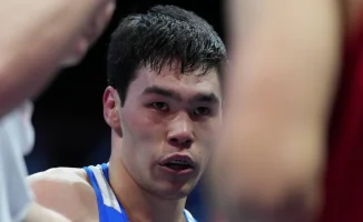 Сабыржан Аккалыков: Казахстанский сокол взмыл в финал чемпионата Азии 2026, нокаутировав соперника на ринге!