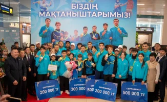 Триумфальное возвращение: Сборную Казахстана по ушу встречают в Алматы после победы на чемпионате мира в Китае