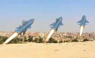 Иран угрожает ответными ударами по Саудовской Аравии в случае атак на свою нефтяную инфраструктуру, что может привести к эскалации конфликта в регионе.