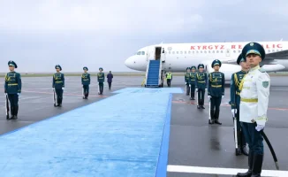 Лидеры двух стран на экосаммите: Жапаров и Бердымухамедов сажают семена сотрудничества в Астане