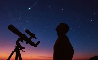 Жители Казахстана смогут стать свидетелями пика метеорного потока Лириды в ночь на 22 апреля, что обещает стать необычным и захватывающим астрономическим явлением.