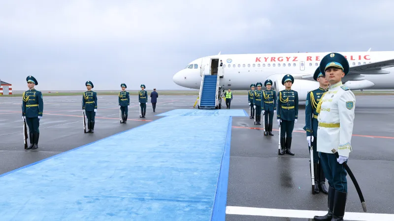 Лидеры двух стран на экосаммите: Жапаров и Бердымухамедов сажают семена сотрудничества в Астане Астане