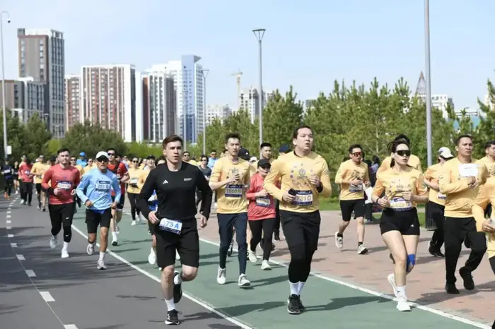 Charity Samruk Marathon: тысячи людей приняли участие в масштабном благотворительном мероприятии в Астане (3)