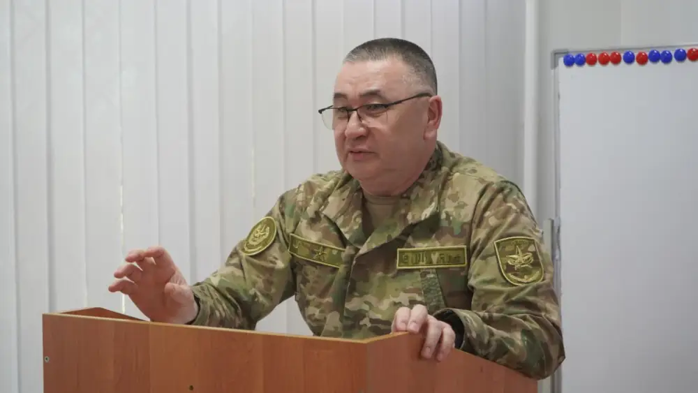Сборы офицеров-воспитателей в Алматы развитие лидерских качеств воинская дисциплина Астане