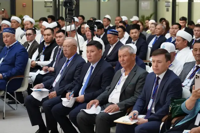 В ТУРКЕСТАНЕ ПРОШЛА РЕСПУБЛИКАНСКАЯ НАУЧНО-ПРАКТИЧЕСКАЯ КОНФЕРЕНЦИЯ «ХОДЖА АХМЕТ ЯСАВИ И ЕГО ДУХОВНОЕ НАСЛЕДИЕ» (5)