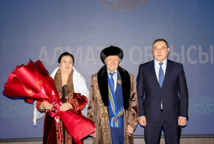 Ветеран труда Стахан Белгожаев награжден орденом «Барыс» I степени (4)