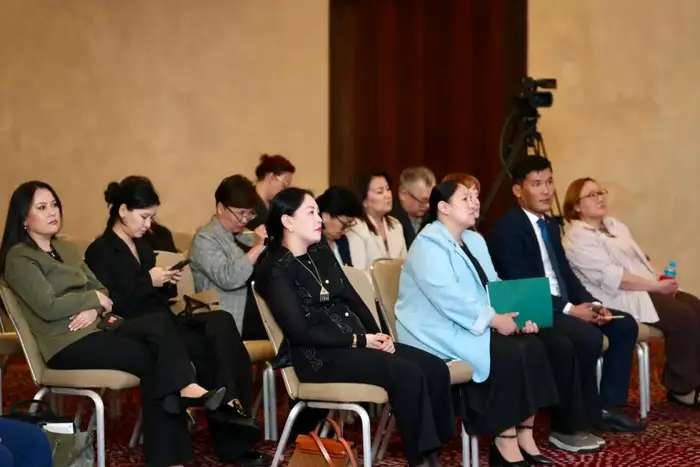 Круглый стол в Астане бизнес государство международные партнеры квалификации энергетика Астане