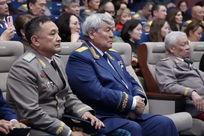Военнослужащие Вооруженных сил удостоены государственных и ведомственных наград (2)