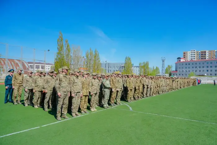 В Астане усиливают меры по предупреждению выпадения детей из окон (10)