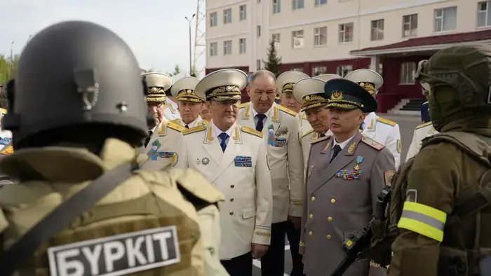 Генеральный Прокурор и ветераны прокуратуры укрепляют связи с военнослужащими Национальной гвардии в преддверии праздников Астане