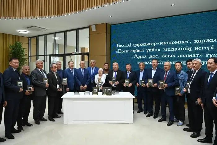 Состоялась презентация книги «Адал дос, асыл азамат» (10)