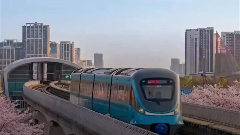 20 лет в ожидании: LRT в Астане — билет за 200 тенге на поезд, который наконец-то взлетел над городом Астане