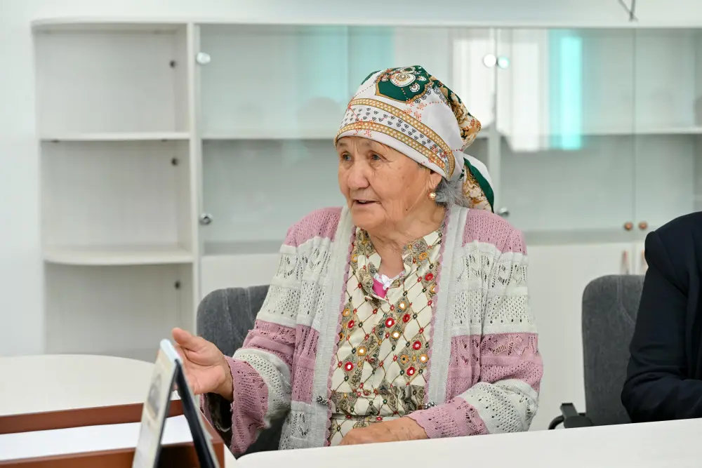 Аким области Абай провел личный прием граждан (5)