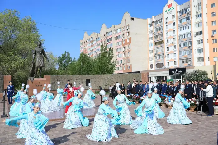Сообщество Актобе объединяется в день Победы для почтения памяти героев Астане