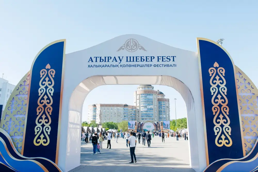 В первый день международного фестиваля ремесел «ШеберFEST-2026» собралось около 8 тысяч человек (4)