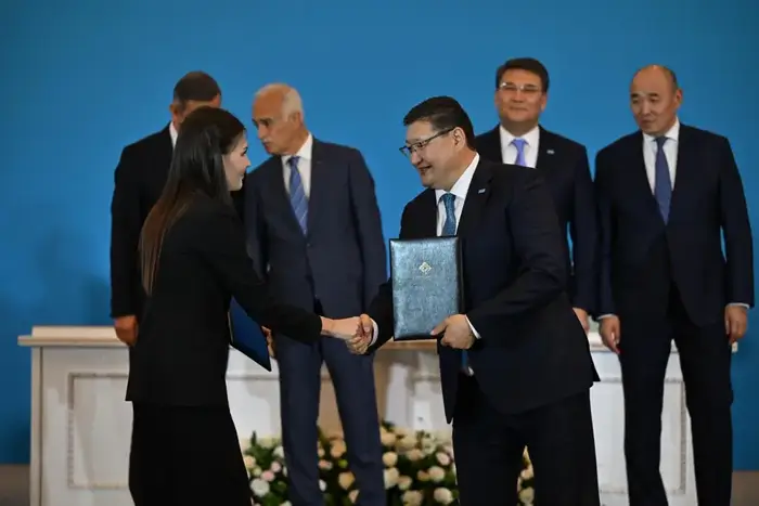 Между акиматом области Абай и турецкой компанией «Miryildiz KZ Ltd» подписан меморандум о сотрудничестве (2)
