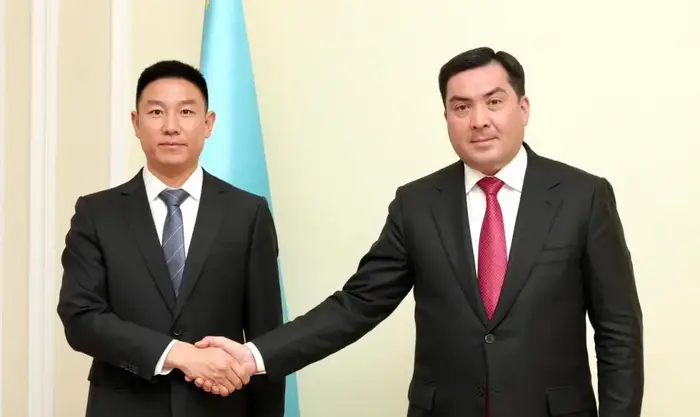 Ерлан Аккенженов провел встречу с инвесторами из Китая (6)