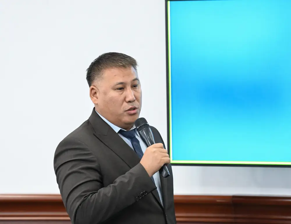 Рассмотрен ход выполнения поручений Президента (3)