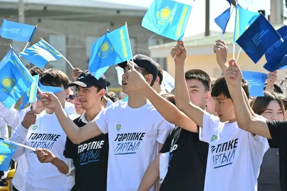 ТУРКЕСТАН: ОБЛАСТНОЙ МОЛОДЕЖНЫЙ ПРОЕКТ “TUR WORKOUT - ДИСЦИПЛИНИРУЙСЯ” СТАРТОВАЛ В ЖЕТЫСАЕ (4)