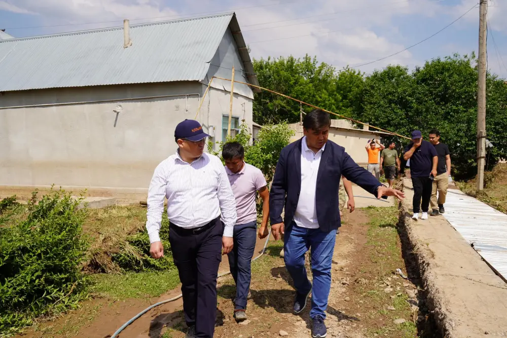 В ТУРКЕСТАНСКОЙ ОБЛАСТИ СИТУАЦИЯ ПОСЛЕ ПРОЛИВНЫХ ДОЖДЕЙ НАХОДИТСЯ НА КОНТРОЛЕ (2)