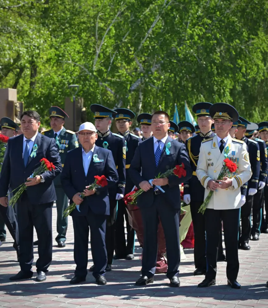 Павлодарцы почтили память павших в Великой Отечественной войне (7)