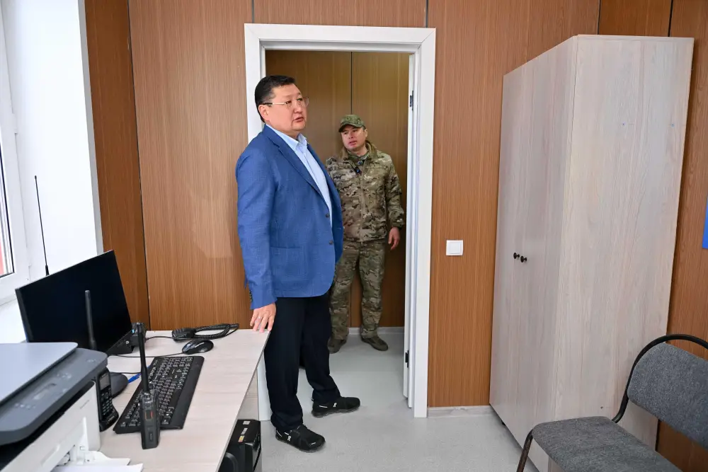 Аким области посетил пожарный пост в селе Бөкенші (7)