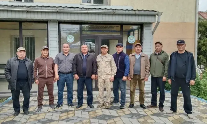 Сотрудничество Казахстана и Кыргызстана против саранчи Астане