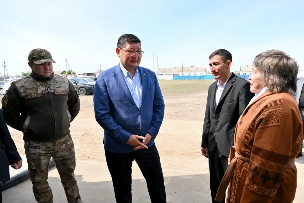 Аким области посетил пожарный пост в селе Бөкенші (4)