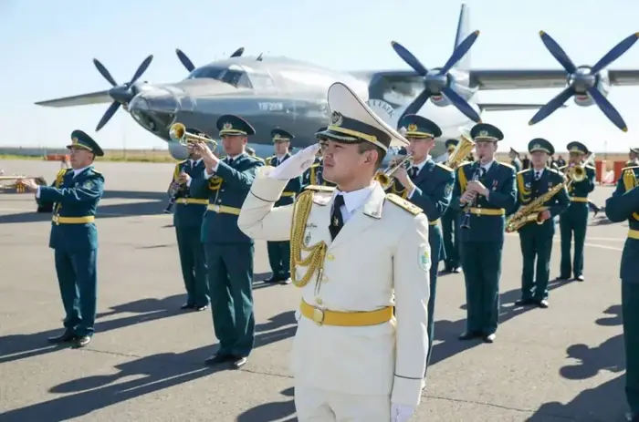 Почти 2000 часов в небе: авиация Национальной гвардии отмечает 34-ю годовщину со дня образования (2)
