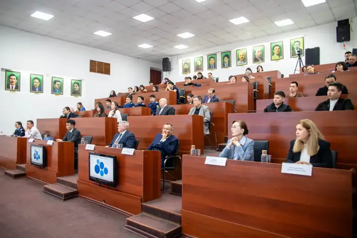 Тренинг по правовой грамотности в Toraighyrov University: возможности для молодежи в защите прав человека Астане