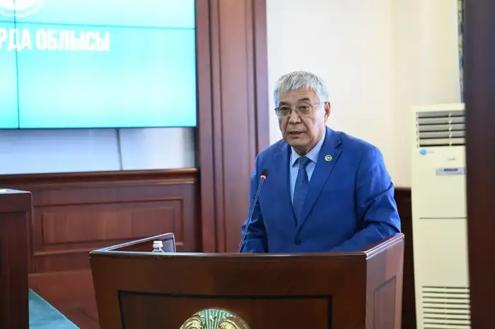 Олжас Бектенов от имени Главы государства поблагодарил Нурлыбека Налибаева на встрече с активом области (6)