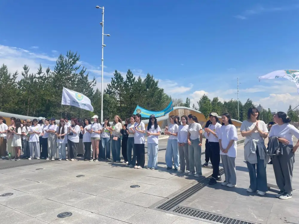В столице прошла масштабная акция по предупреждению наркомании среди молодёжи (2)