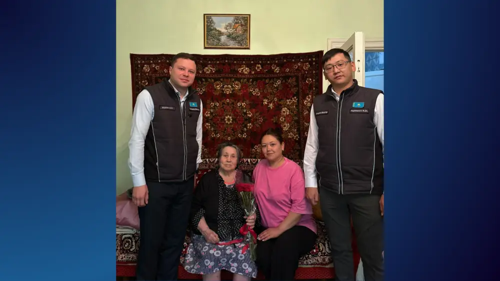 В Карагандинской области поздравили труженицу тыла с Днем Победы (2)