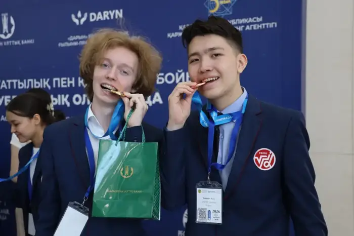 В Астане определены победители республиканской олимпиады по финансовой грамотности и безопасности среди школьников (7)