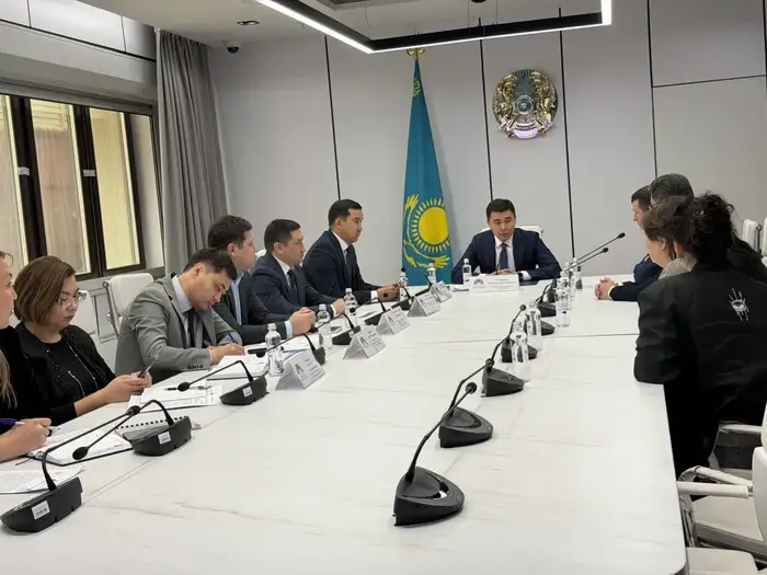 Прием граждан Куандыка Кажкенова вопросы строительства жилья и качества завершенного строительства Астане