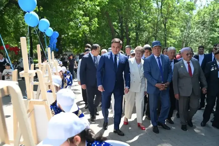 «БІРЛІК ДАСТАРХАНЫ»: В ШЫМКЕНТЕ СОСТОЯЛСЯ ФЕСТИВАЛЬ ЕДИНСТВА И СОГЛАСИЯ (3)