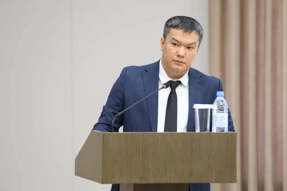 Аким Актюбинской области призывает следить за посевными работами для обеспечения продовольственной безопасности региона Астане