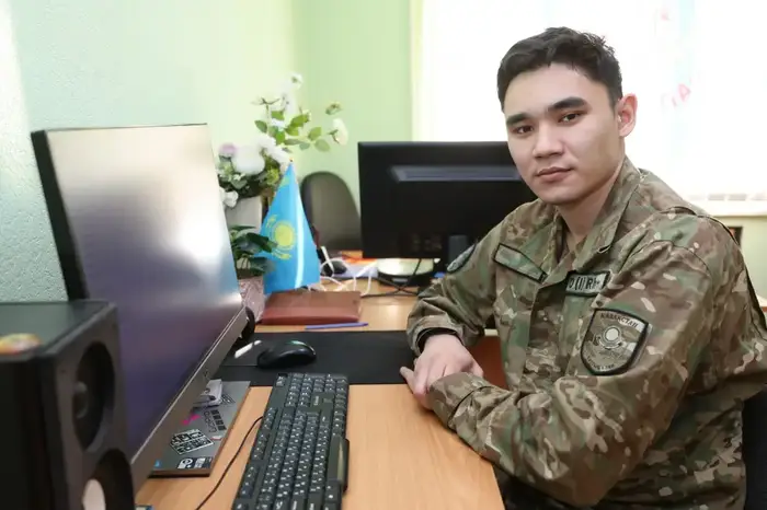 Военнослужащий Национальной гвардии стал победителем соревнований по плаванию Астане