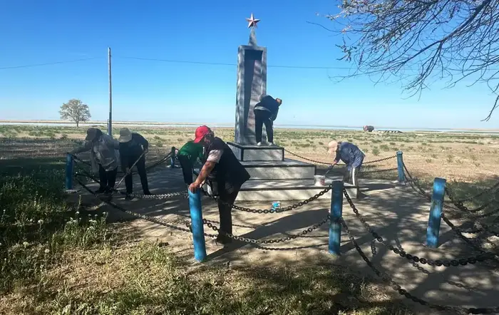 В Жетісу завершена уборка территории вокруг 112 памятников участников Великой Отечественной войны в рамках программы "Таза Қазақстан" Астане