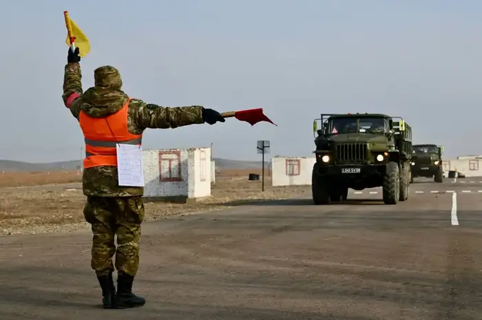Около 250 курсантов военно-технических школ получили водительские права (6)