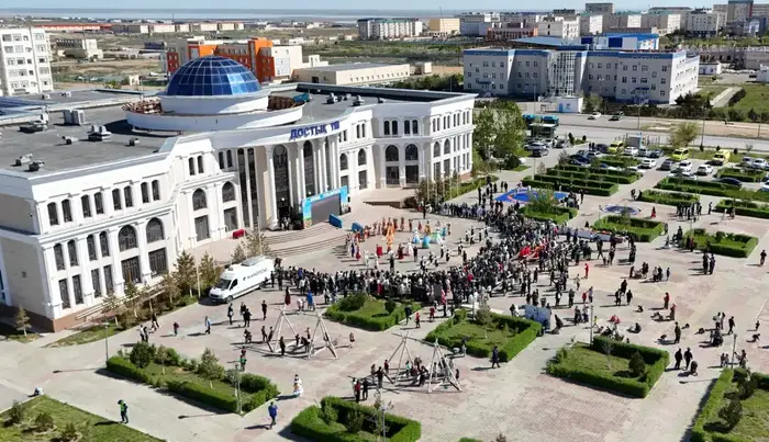 В Мангистау широко отметили День единства народа Казахстана (10)