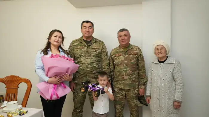 В Акколе улучшают условия для семей военнослужащих МЧС (5)