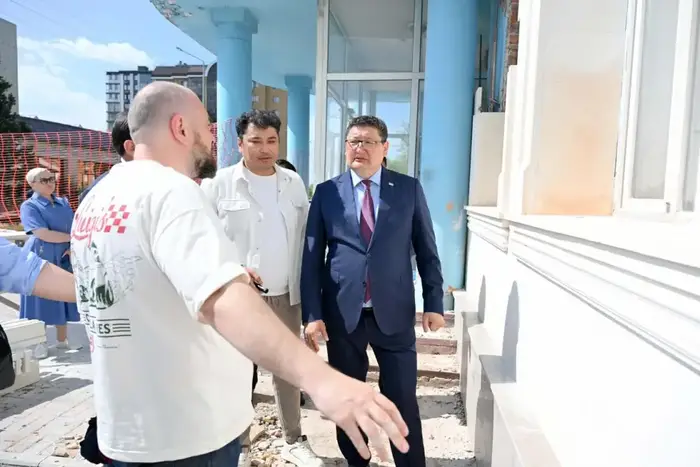 В Семее начались работы по реконструкции центральной площади (9)