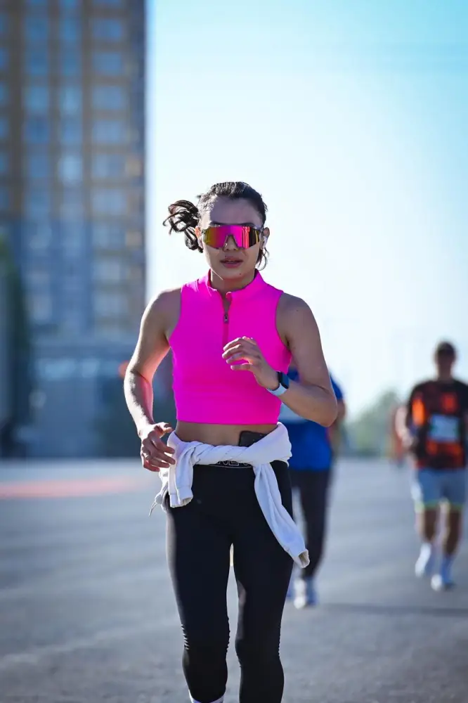 В Актобе прошел масштабный забег «AQTOBE HALF MARATHON-2026» (8)