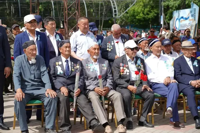 В ТУРКЕСТАНЕ ТОРЖЕСТВЕННО ОТМЕТИЛИ 81-ЛЕТИЕ ВЕЛИКОЙ ПОБЕДЫ (5)