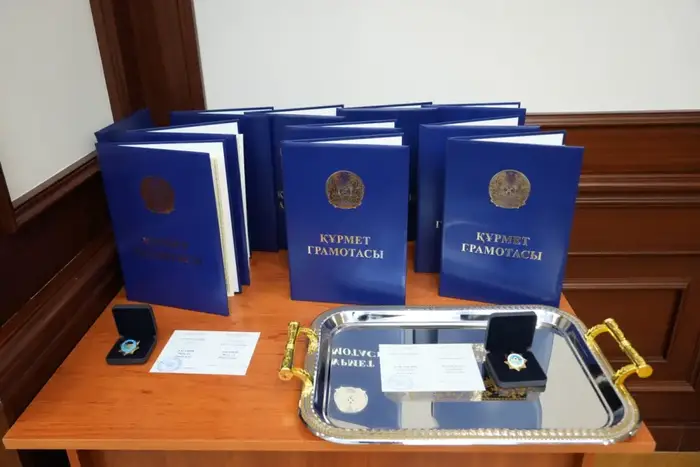 Специалистов транспортной отрасли Казахстана наградили к Дню защитника Отечества Астане