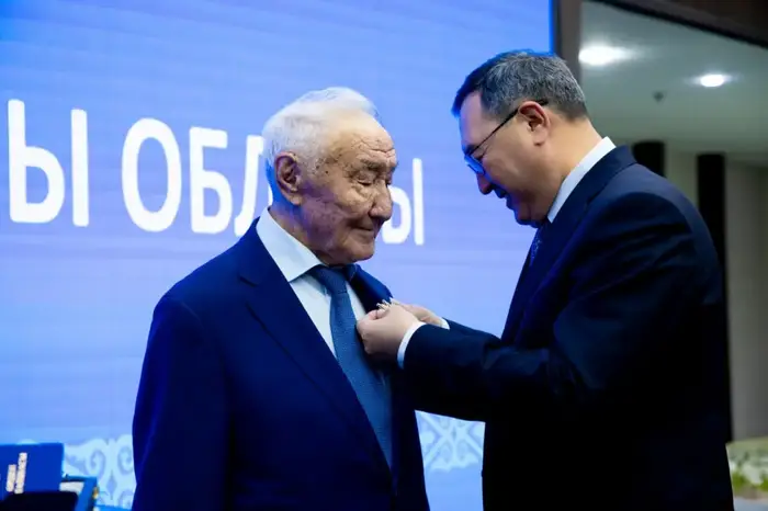 Стахан Белгожаев, 90-летний ветеран труда, удостоен ордена «Барыс» I степени за вклад в строительство гидроэлектростанций Астане